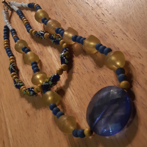 Necklace - Picture 2 of 3